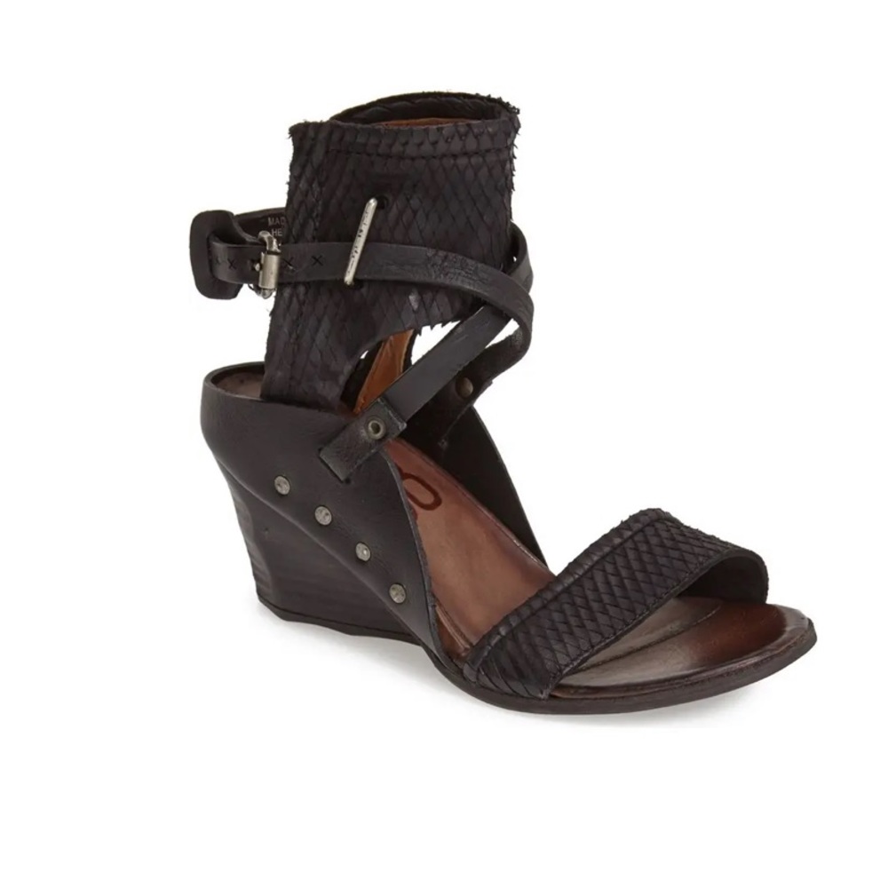 ISO A.S.98 Kellan Black 37 or 38